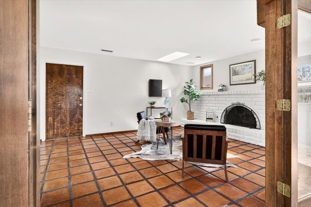 415 Cheryl Avenue, White Rock, NM 87547