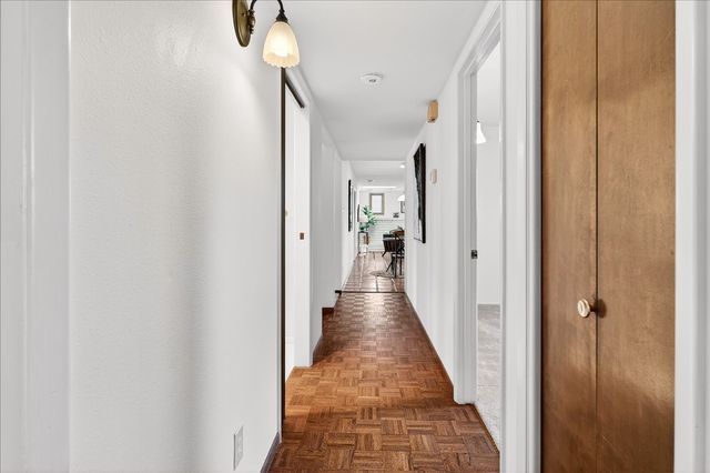 415 Cheryl Avenue, White Rock, NM 87547