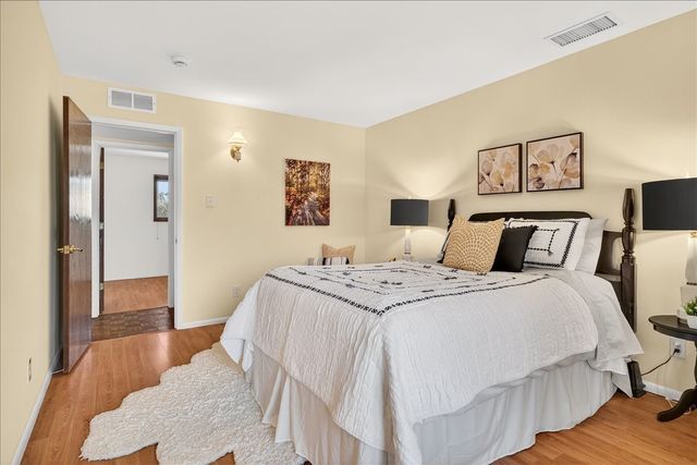 415 Cheryl Avenue, White Rock, NM 87547