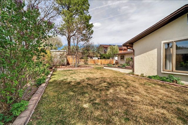 415 Cheryl Avenue, White Rock, NM 87547