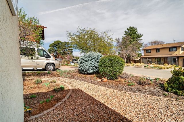 415 Cheryl Avenue, White Rock, NM 87547