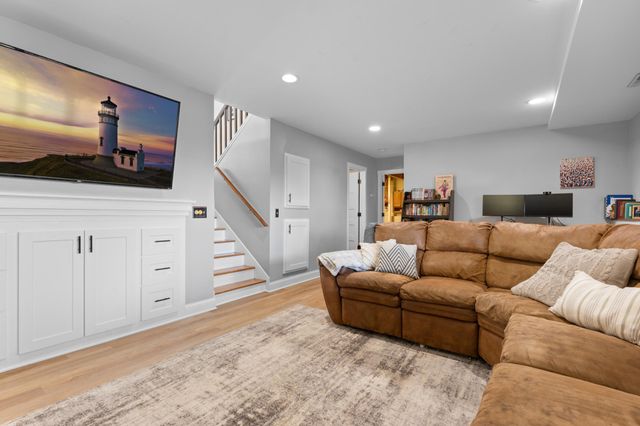 615 6th Street SW, Oronoco, MN 55960