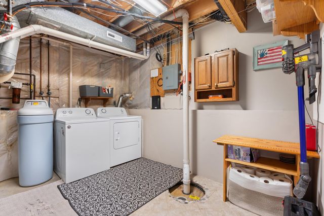 615 6th Street SW, Oronoco, MN 55960