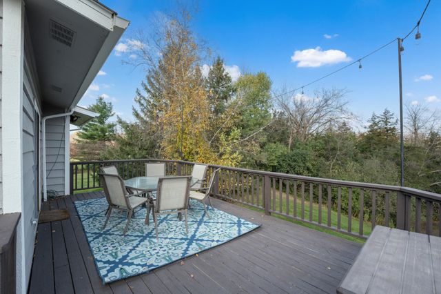 615 6th Street SW, Oronoco, MN 55960