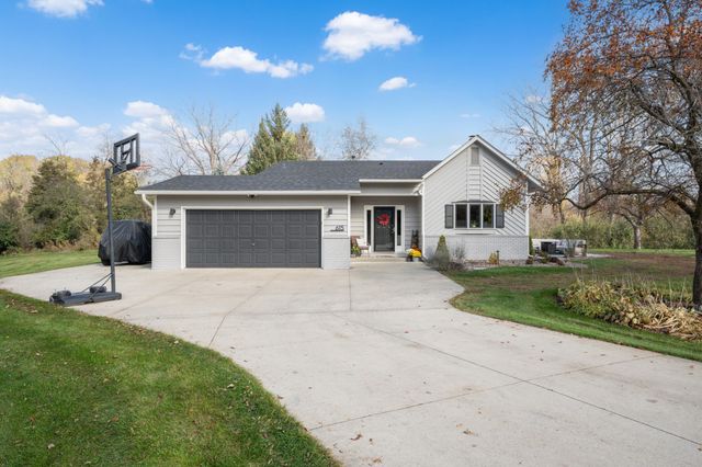 615 6th Street SW, Oronoco, MN 55960