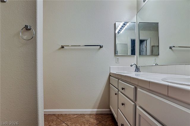 520 Arrowhead Trail 613, Henderson, NV 89015