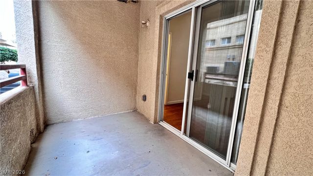 520 Arrowhead Trail 613, Henderson, NV 89015