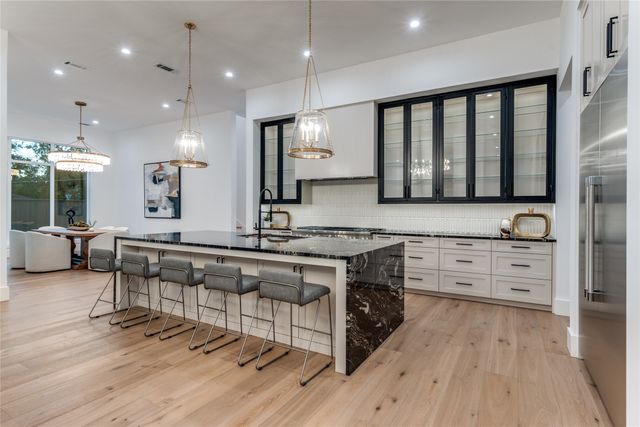 3788 Vinecrest Drive, Dallas, TX 75229