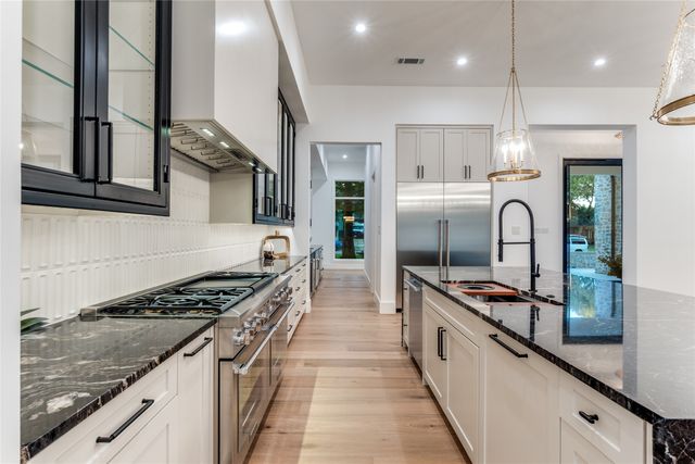 3788 Vinecrest Drive, Dallas, TX 75229