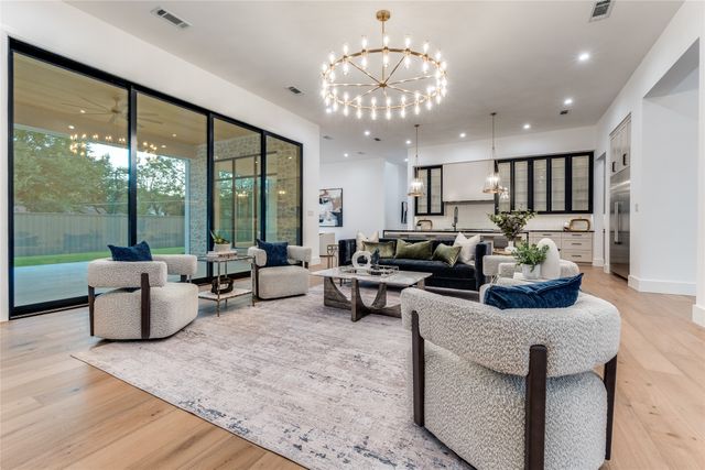 3788 Vinecrest Drive, Dallas, TX 75229