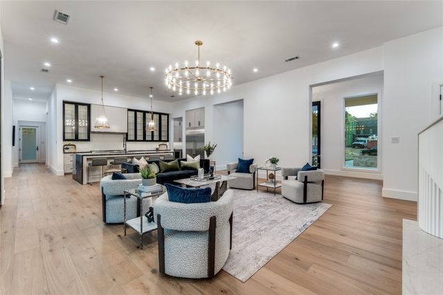 3788 Vinecrest Drive, Dallas, TX 75229