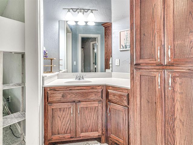 7318 E Covell Road, Edmond, OK 73034