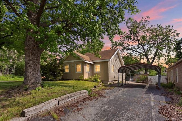 2901 W 43rd Terrace, Kansas City, KS 66103
