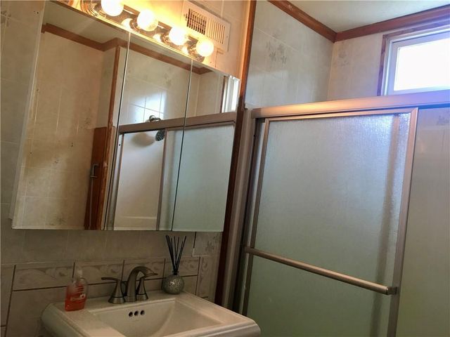 2901 W 43rd Terrace, Kansas City, KS 66103
