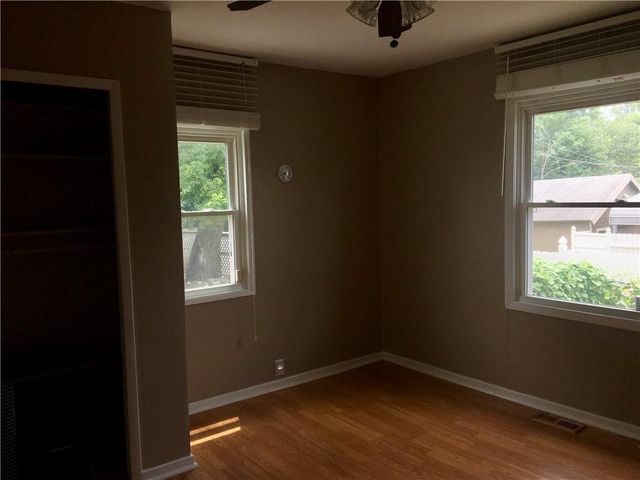 2901 W 43rd Terrace, Kansas City, KS 66103