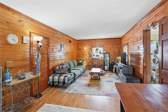 2901 W 43rd Terrace, Kansas City, KS 66103