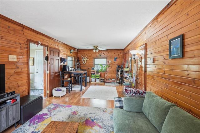 2901 W 43rd Terrace, Kansas City, KS 66103