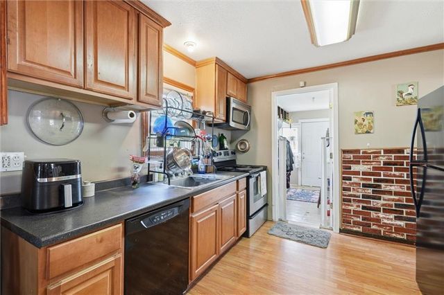 2901 W 43rd Terrace, Kansas City, KS 66103