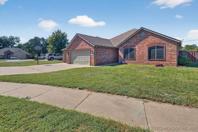 9900 N 114th East Avenue, Owasso, OK 74055