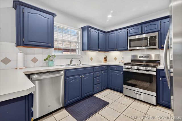 9900 N 114th East Avenue, Owasso, OK 74055