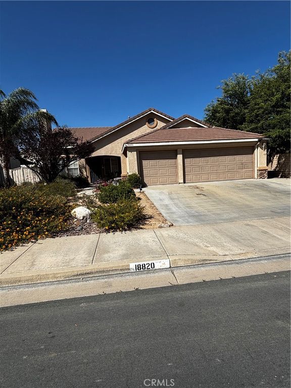 Image 1 of property listing at 18820 Applewood, Lake Elsinore, CA 92530