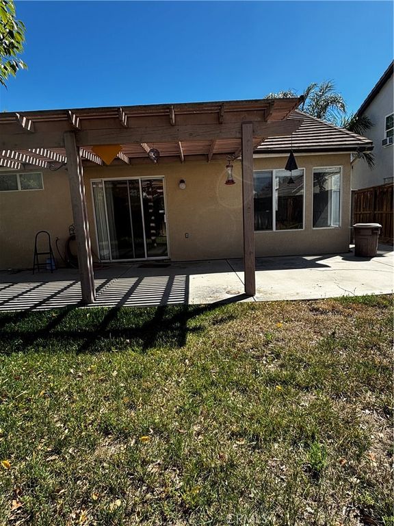 Image 18 of property listing at 18820 Applewood, Lake Elsinore, CA 92530