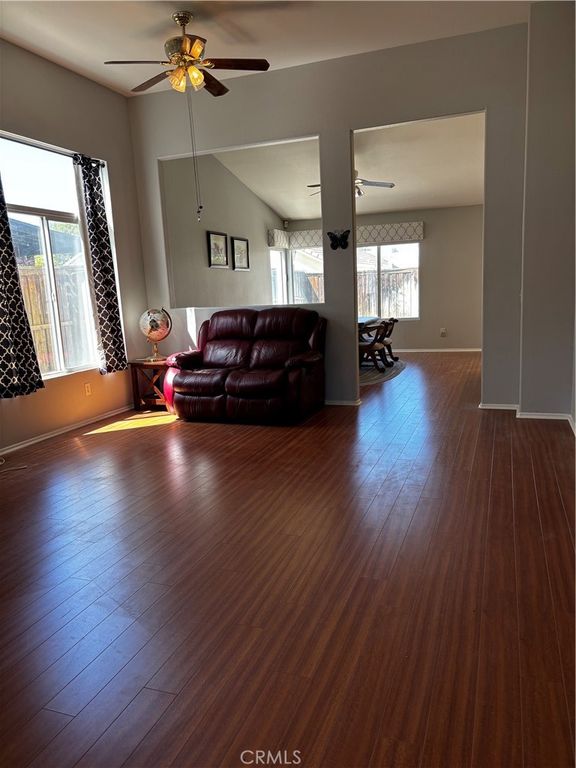 Image 2 of property listing at 18820 Applewood, Lake Elsinore, CA 92530