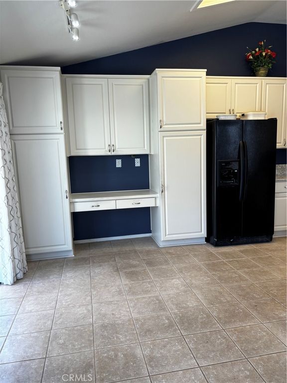 Image 7 of property listing at 18820 Applewood, Lake Elsinore, CA 92530