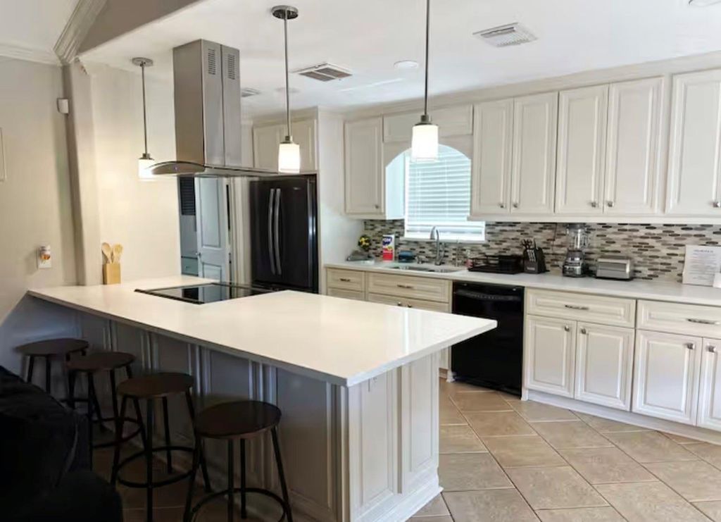 8714 Beechaven Road, La Porte, TX 77571