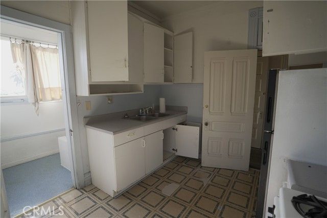 1724 Clinton Street, Los Angeles, CA 90026