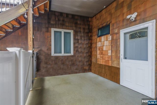 12 Dempsey Avenue A, Edgewater, NJ 07020