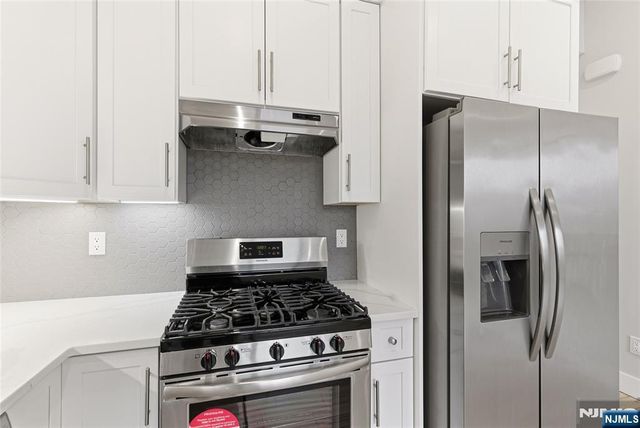 12 Dempsey Avenue A, Edgewater, NJ 07020