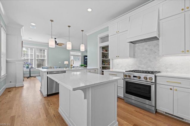 9542 28th Bay ST, Norfolk, VA 23518