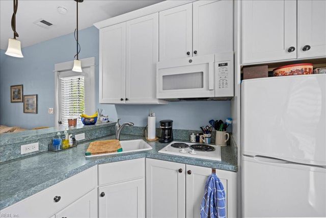 9542 28th Bay ST, Norfolk, VA 23518