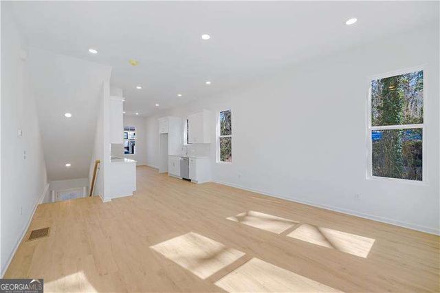 3213 McHenry Avenue, Scottdale, GA 30079