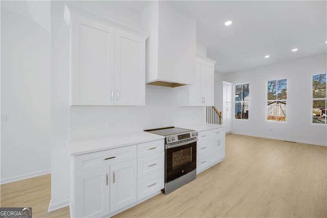 3213 McHenry Avenue, Scottdale, GA 30079