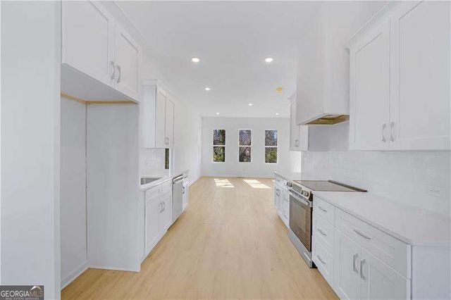 3213 McHenry Avenue, Scottdale, GA 30079