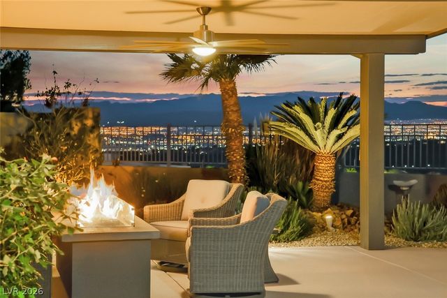 2304 Indigo Island Street, Henderson, NV 89044