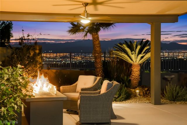 2304 Indigo Island Street, Henderson, NV 89044