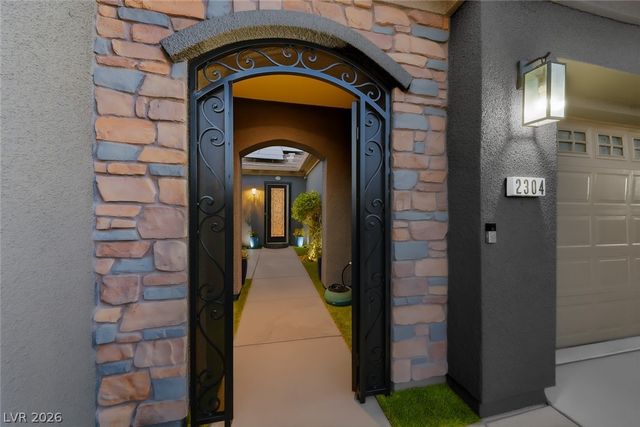 2304 Indigo Island Street, Henderson, NV 89044