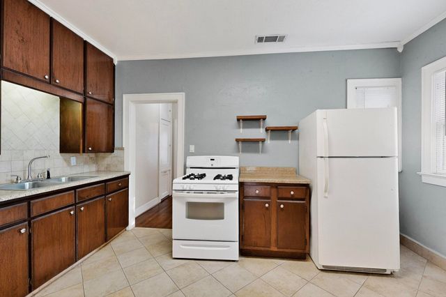 5934 Velasco Avenue, Dallas, TX 75206