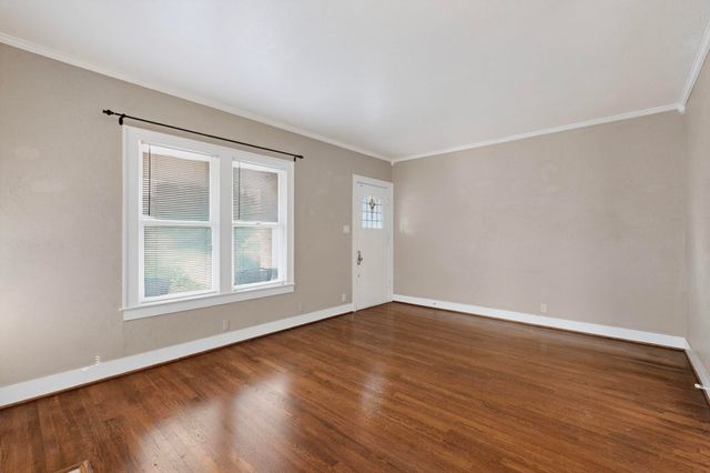 5934 Velasco Avenue, Dallas, TX 75206