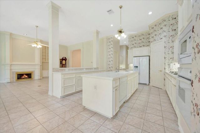 15511 Pinenut Bay Court, Houston, TX 77059