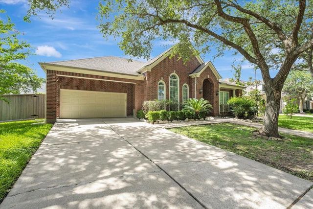 15511 Pinenut Bay Court, Houston, TX 77059