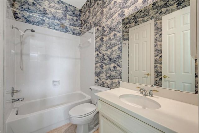 15511 Pinenut Bay Court, Houston, TX 77059
