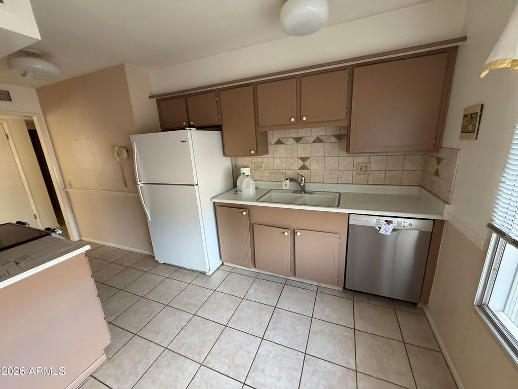 18048 N DESERT GLEN Drive, Sun City West, AZ 85375 — photo 4