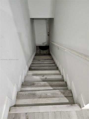 7956 W 29th Ln 201-5, Hialeah, FL 33018