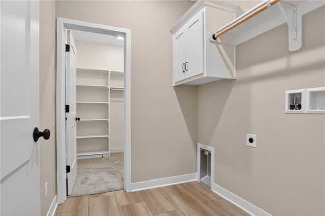 16195 Ryan Circle, Parkville, MO 64152