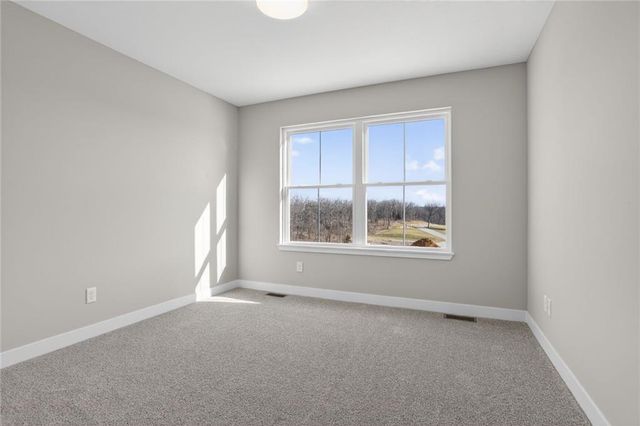 16195 Ryan Circle, Parkville, MO 64152