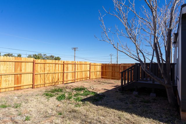 3880 E Astro Street, Hereford, AZ 85615